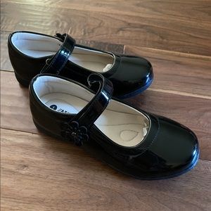 Easy Strider Black flower-strap Mary Jane. NWT